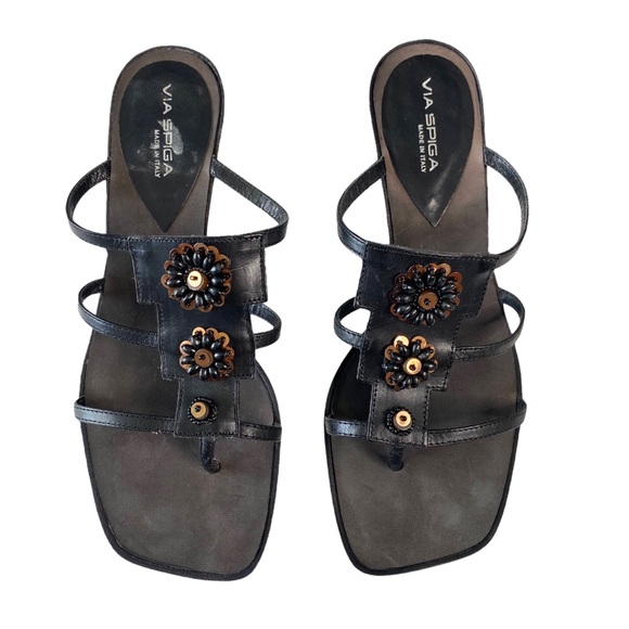 Via Spiga 𑁍 Beaded Metallic Flower Leather Sandals 𑁍 Black + Bronze Beads 𑁍 8 - Picture 14 of 15